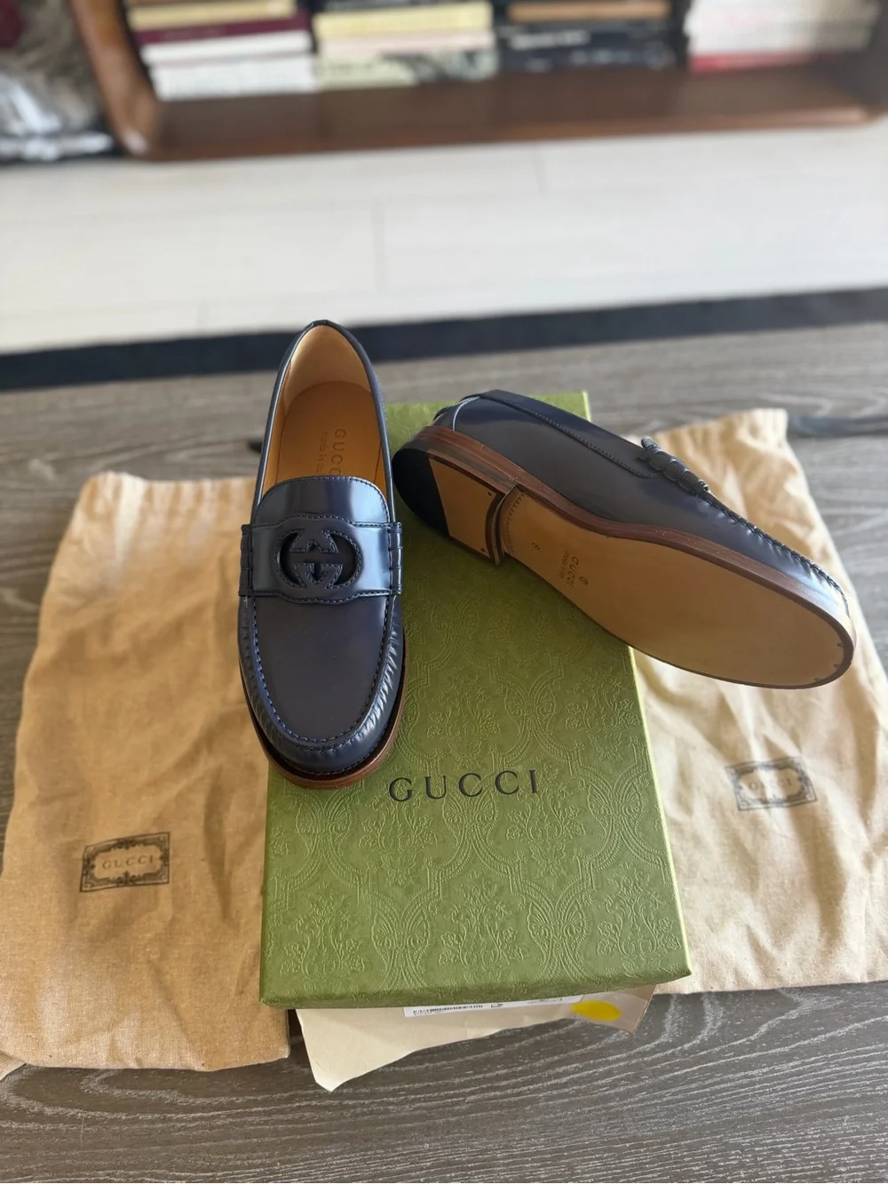 Gucci elegant blue
